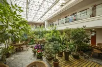 Dongying Garden Hotel (Lanzhou University Railway Station) Hotels in Lanzhou Railway Station Area