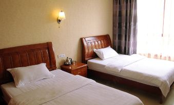 Lingchuan Yicheng Hotel