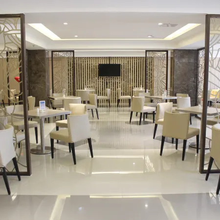 Jinjiang Inn Select (Shenyang North Railway Station Huigong Square)