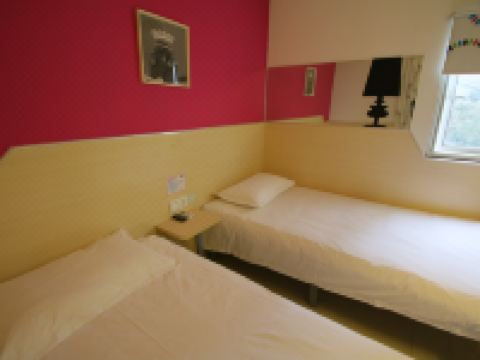 易佰连锁旅店(上海南外滩九院店)