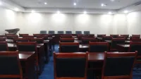 Crystal Hotel Maihousi Xilinhot (Victoria Plaza Beizi Temple)