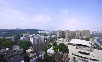 Super 8 Collection Hotel (Fuzhou South Railway Station Strait Convention and Exhibition Center)