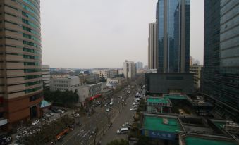 Juntai Boutique Hotel (Metro Station, Loushanguan Road, Shanghai)