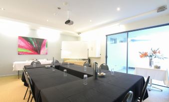 Caloundra Central Apartment Hotel Official