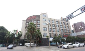 Great River Hill Hotel (Chengdu City Park)