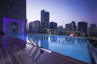 Hilton Shenzhen Futian - Rooftop Pools