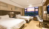 Hengdian Yihe Hotel (Qinwang Palace Dream Valley Branch)