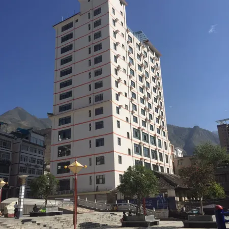 Wenxian Mingren Hotel