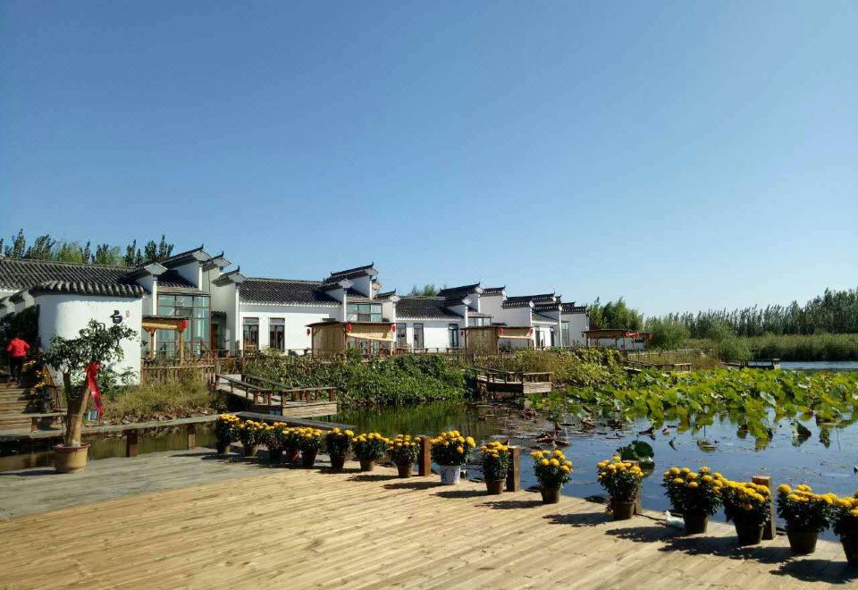 Baiyang Runtiandao Hotel - Housity