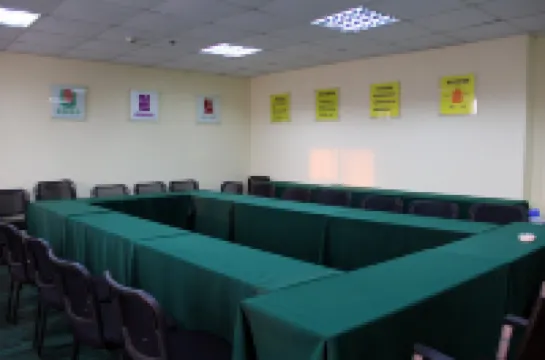 Homeinn Hotel (Laiyang High-Speed Railway Bus Station Fushui North Road)