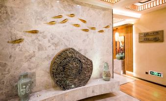 Elong Anyun Hotel (Shanghai Lujiazui Minsheng Road Subway Station)