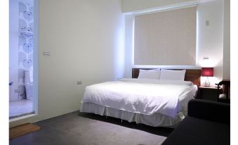 Min Pin Hostel