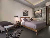 Akana Boutique Hotel Hotels near Pengembak Beach