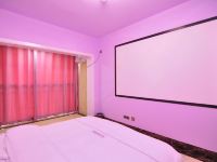 昆明新视觉酒店 - 欧式主题100寸投影大床房