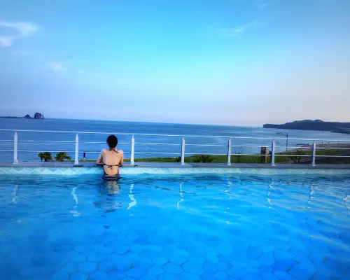 Sun and Moon Resort Hotels near Hamel Monument