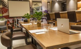 THESENSEHOUSEHOTEL.COM