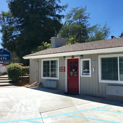 Pelican Inn Monterey Hotels near Monterey Bay Aquarium