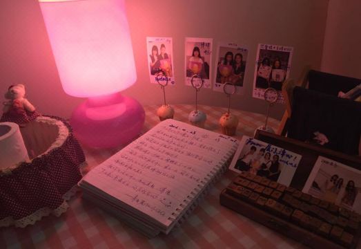 White Toast Backpack Station