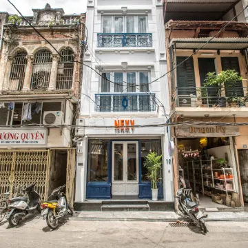Nexy Hostel Hotels near Long Bien Railway Station