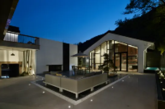 Xizhongxi Holiday Hotel