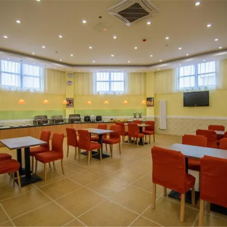 Homeinn (qinzheng Plaza, Nanhan street, Fuping)