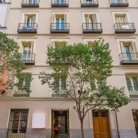 Room Mate Mario, Madrid Отели рядом с достопримечательностью «Улица Гран-Виа»