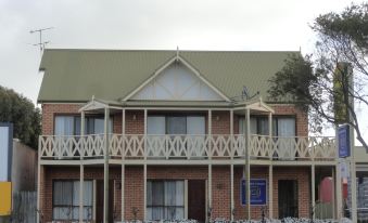 Victoria Lodge Motor Inn & Apartments