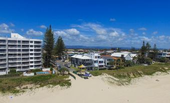 Albatross North Apartments