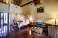 Junjungan Ubud Hotel and Spa - Pensions