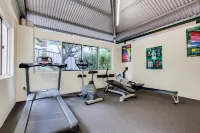 Central Cosmo Apartment Hotel Hotels in Taringa