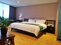 Yunpeng Sunshine Holiday Hotel