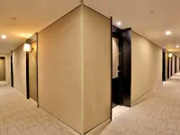 Homeinn Plus Hotel (Hangzhou West Lake Lakeside Wushan Square Hefang Street) Hotels near Qinghe Square