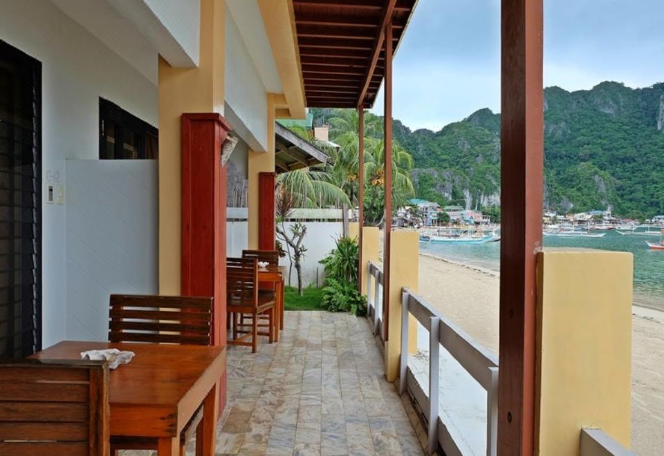 3. 엘니도 비치 호..