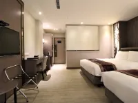J-Hotel Hotel berhampiran Stesen Ecological District
