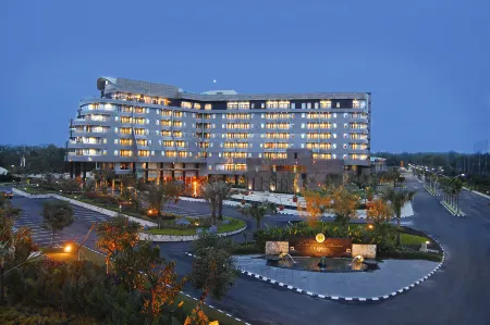 Labersa Grand Hotel & Convention Center Отели в г. Siak Hulu