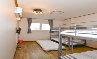 Story House Guesthouse Sokcho