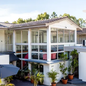 Baileys Parkside Motel by VetroBlu Hotels near Moort-ak Waadiny / Wellington Square