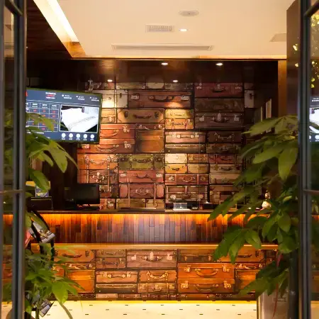 Minguo Hotel (Qingdao Catholic Church) Отели рядом с достопримечательностью «Вокзал Циндао»