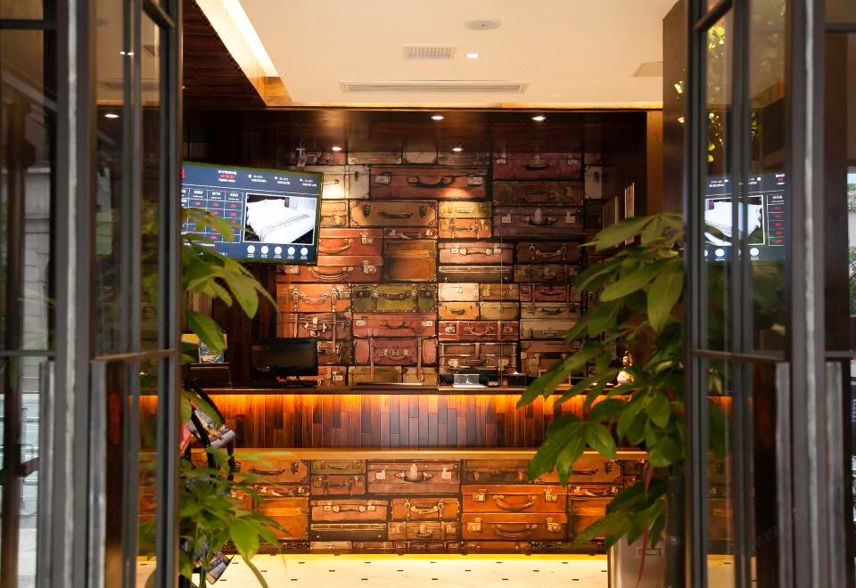 3. 민궈 호텔 칭다..