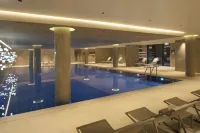 Tangla Hotel Brussels - Pools