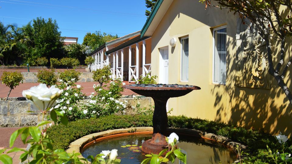 Higgins Lane Motel