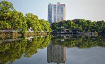 Xihu Hotel - Housity