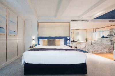 シーフロントスイート エーワン ザ ロイヤル クルーズ ホテル パタヤの写真