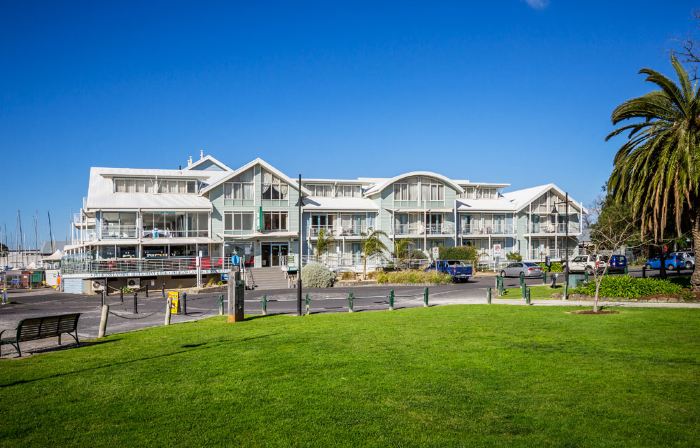MainStay Suites Williamstown