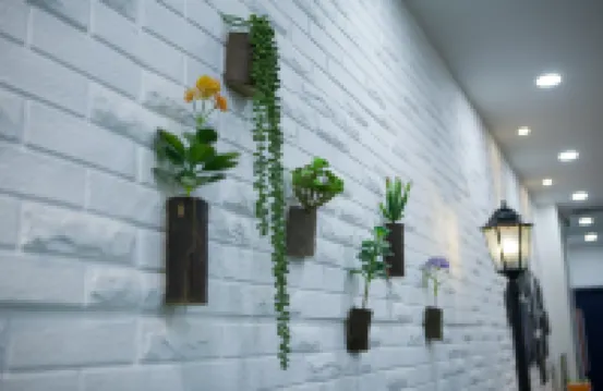 Huayi Hotel (Yantai Yuhuangding South Street)