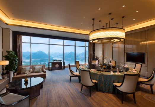 더블트리 바이 힐튼 안순 전경