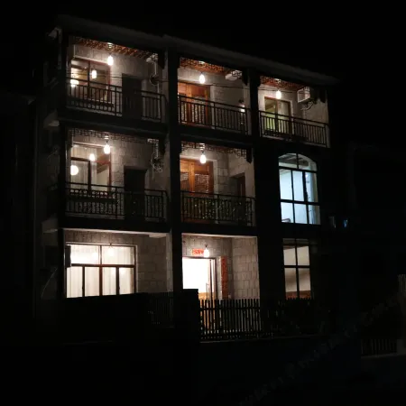 Ziyan Shanju Inn