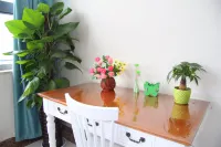 Blueberry apartment chain (qiluyuan Plaza store)