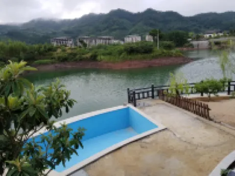 Chunan Thousand Island Lake Love in the Hotel