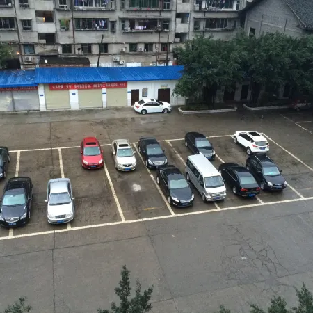 Huangting Holiday Hotel